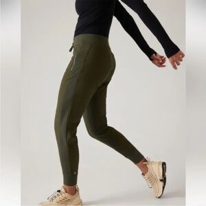Athleta Headland Hybrid Trek Jogger Women's 14 Olive Green Athleisure